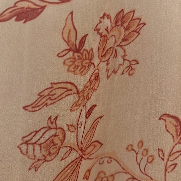 Flowy pink blouse - Picture 2 of 2